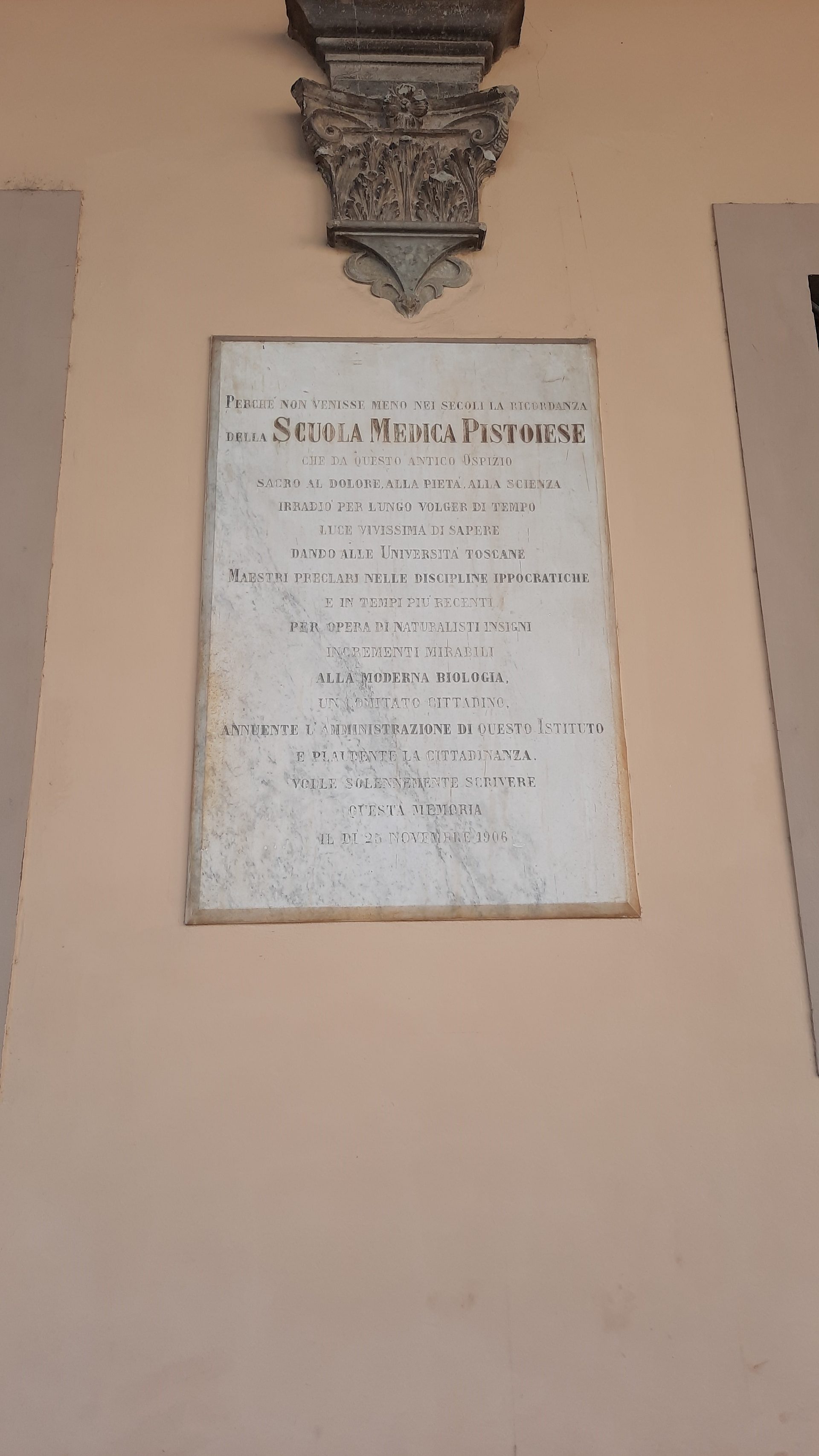Scuola Medica Pistoiese memorial tablet, Ospedale del Ceppo, Pistoia - 02.jpg
